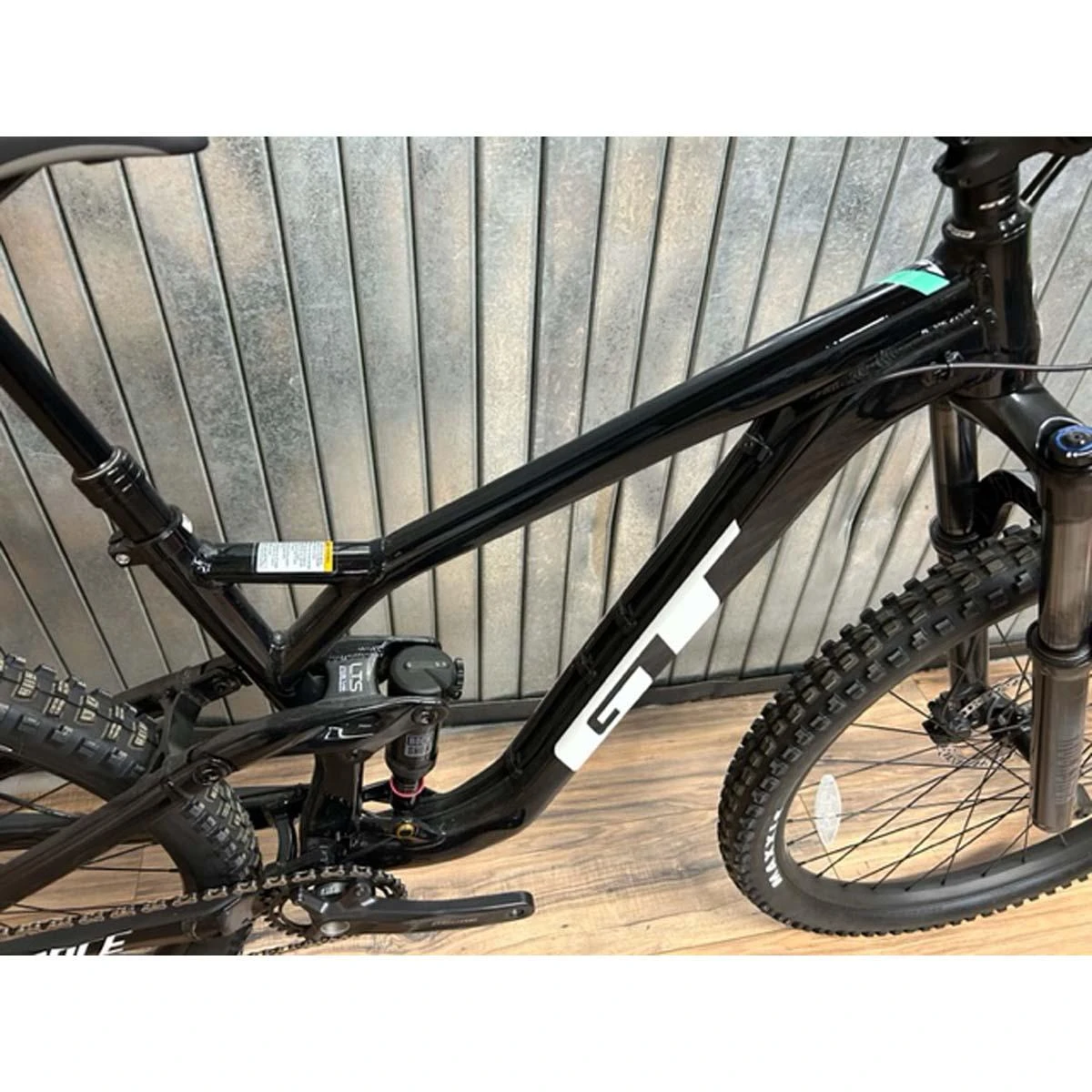 GT Force Sport 29 Black Medium 2022 Floor Model 2 8 GT Force Sport 29 Black Medium 2022 Floor Model 2 - Image 8