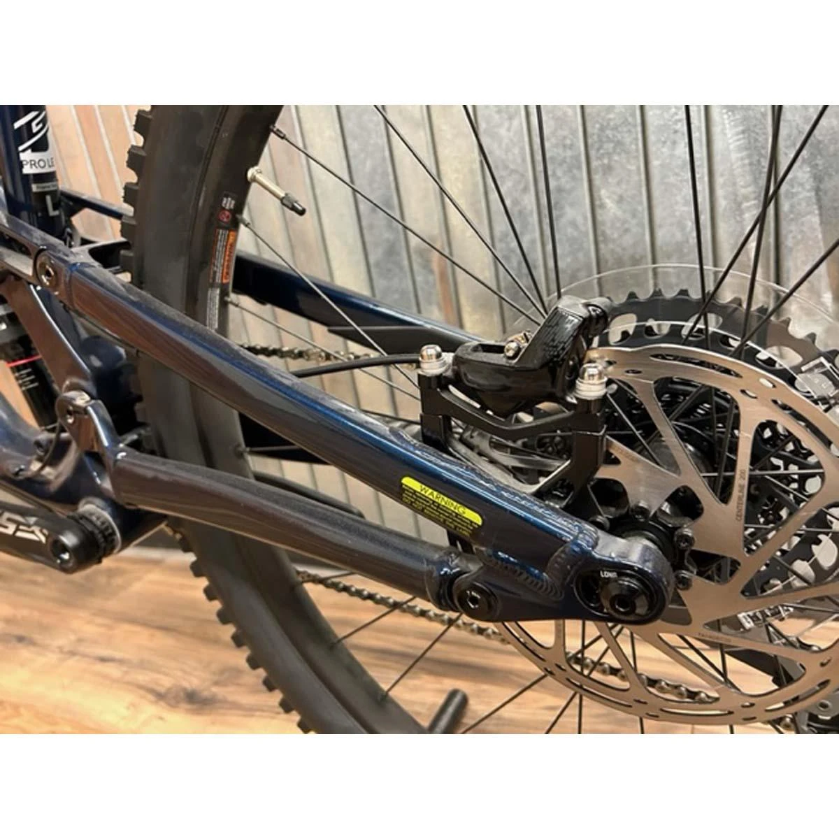 GT Force Carbon Pro LE Gloss Indigo Large 2022 Floor Model 2 GT Force Carbon Pro LE Gloss Indigo Large 2022 Floor Model - Image 2